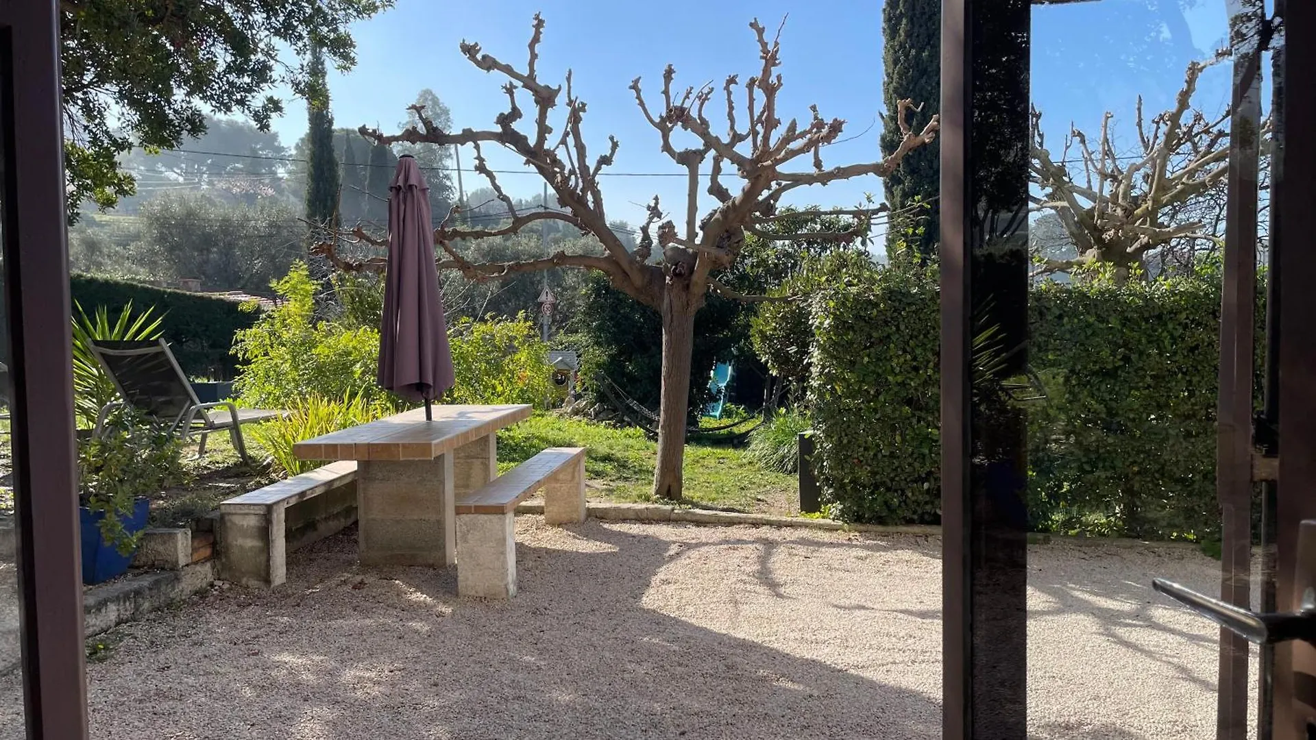 Large Private Garden, Quiet 2-Bedroom Apartment, Air Conditioning, Wifi, Parking Cassis 0*,  France