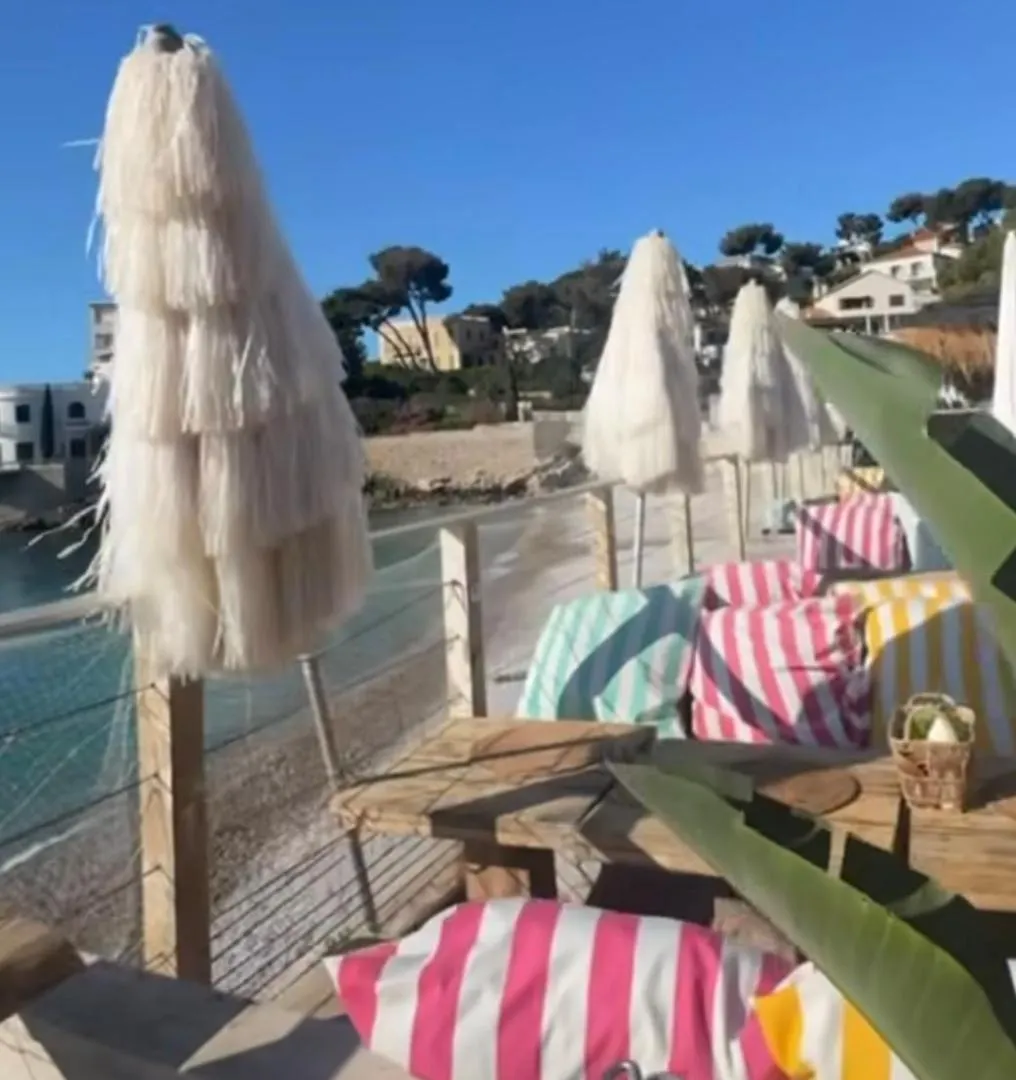 Large Private Garden, Quiet 2-Bedroom Apartment, Air Conditioning, Wifi, Parking Cassis Apartment