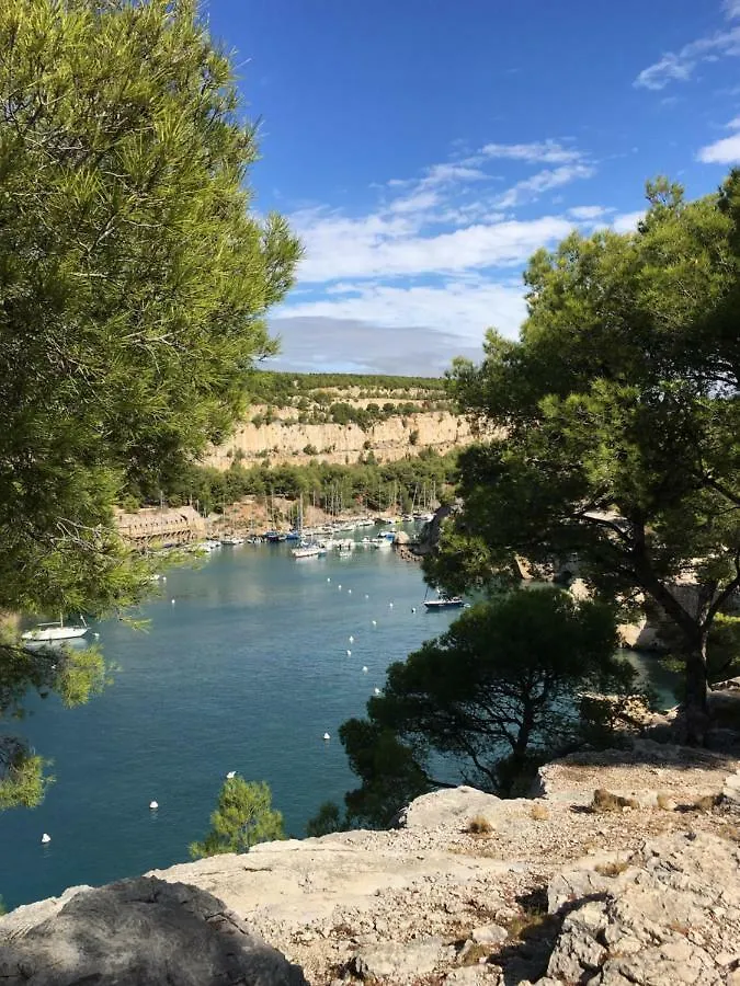 Large Private Garden, Quiet 2-Bedroom Apartment, Air Conditioning, Wifi, Parking Cassis France