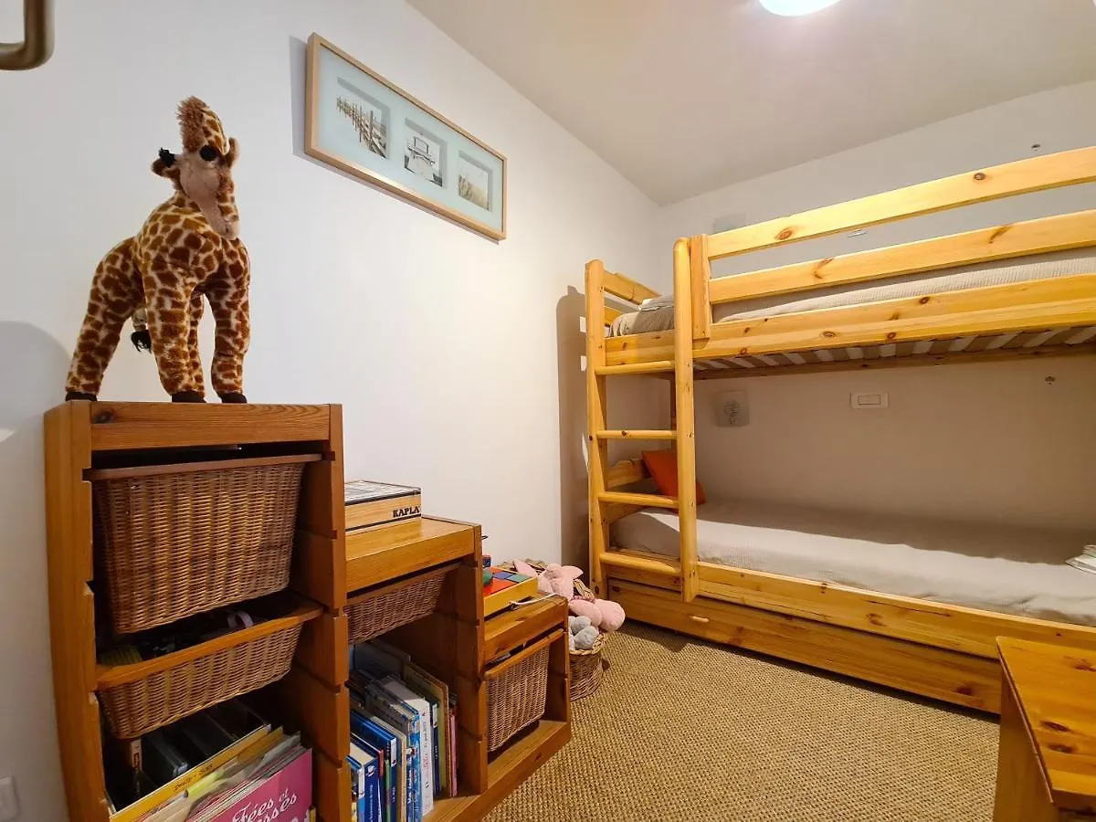 Large Private Garden, Quiet 2-Bedroom Apartment, Air Conditioning, Wifi, Parking Cassis