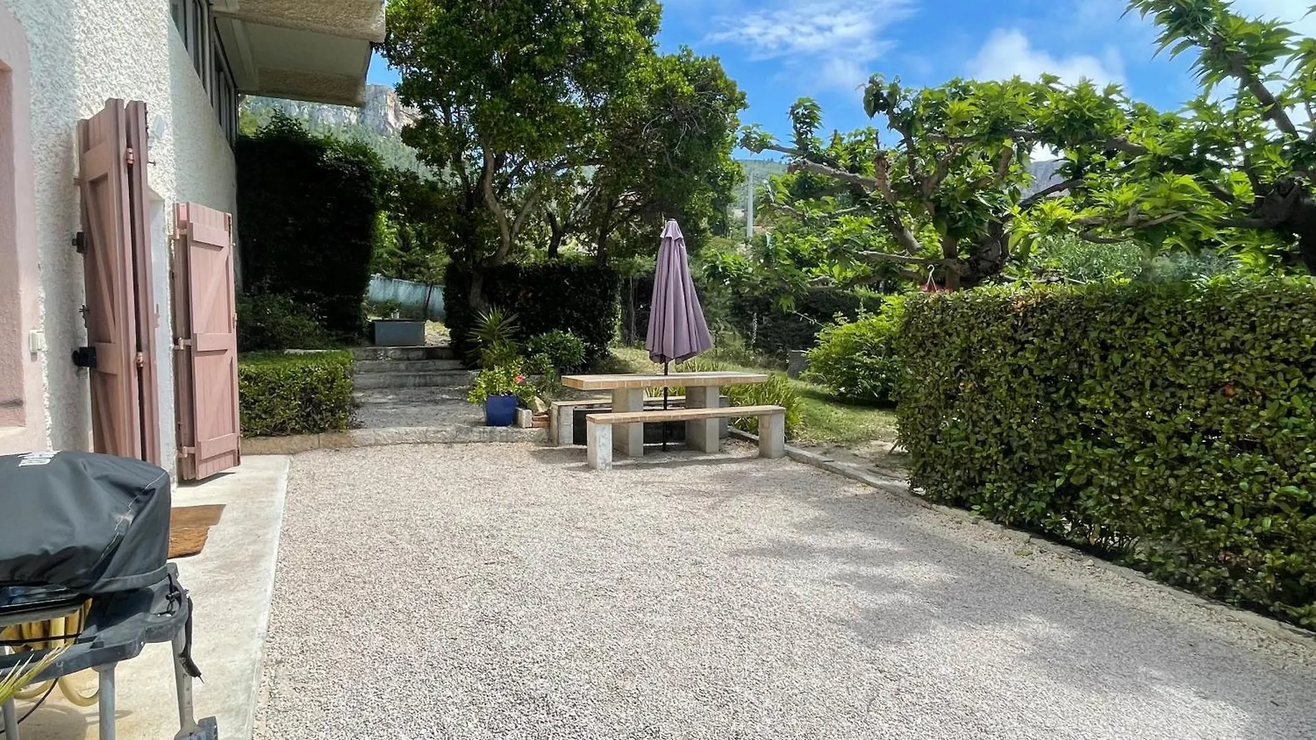 Apartment Large Private Garden, Quiet 2-Bedroom Apartment, Air Conditioning, Wifi, Parking Cassis France