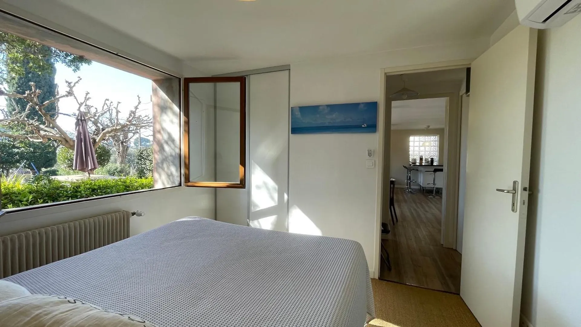 Apartment Large Private Garden, Quiet 2-Bedroom Apartment, Air Conditioning, Wifi, Parking Cassis