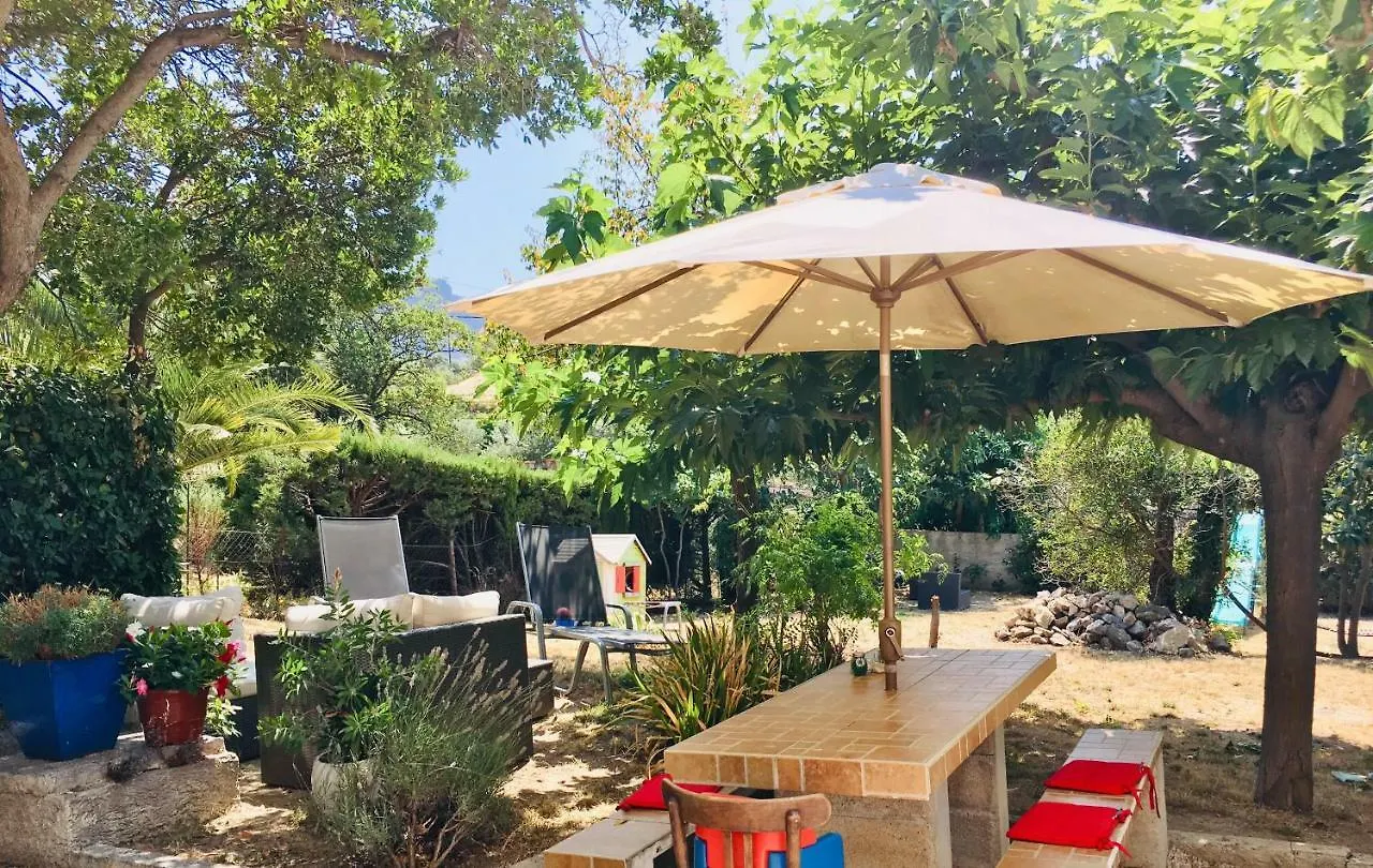 Apartment Large Private Garden, Quiet 2-Bedroom Apartment, Air Conditioning, Wifi, Parking Cassis France